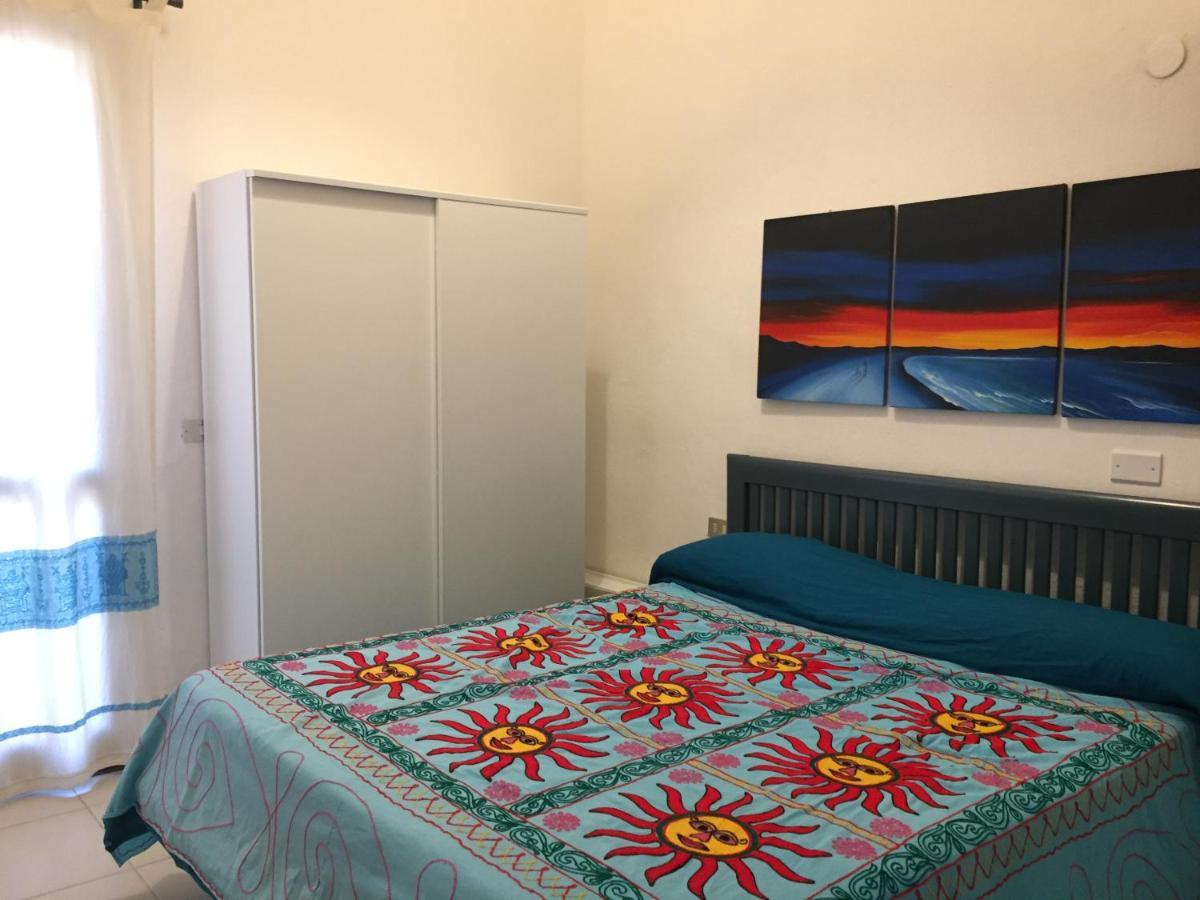 Casa Penny Villa Capo Sperone ภายนอก รูปภาพ